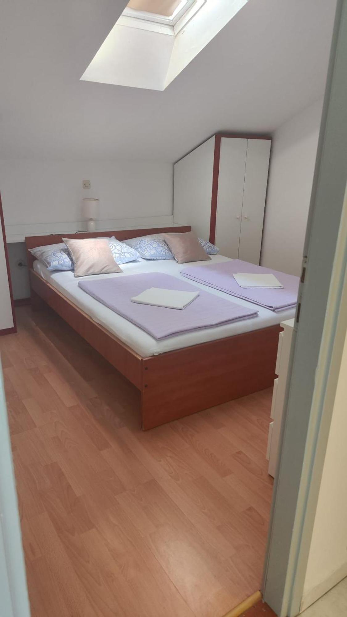 Apartments Suri Vodice Bagian luar foto