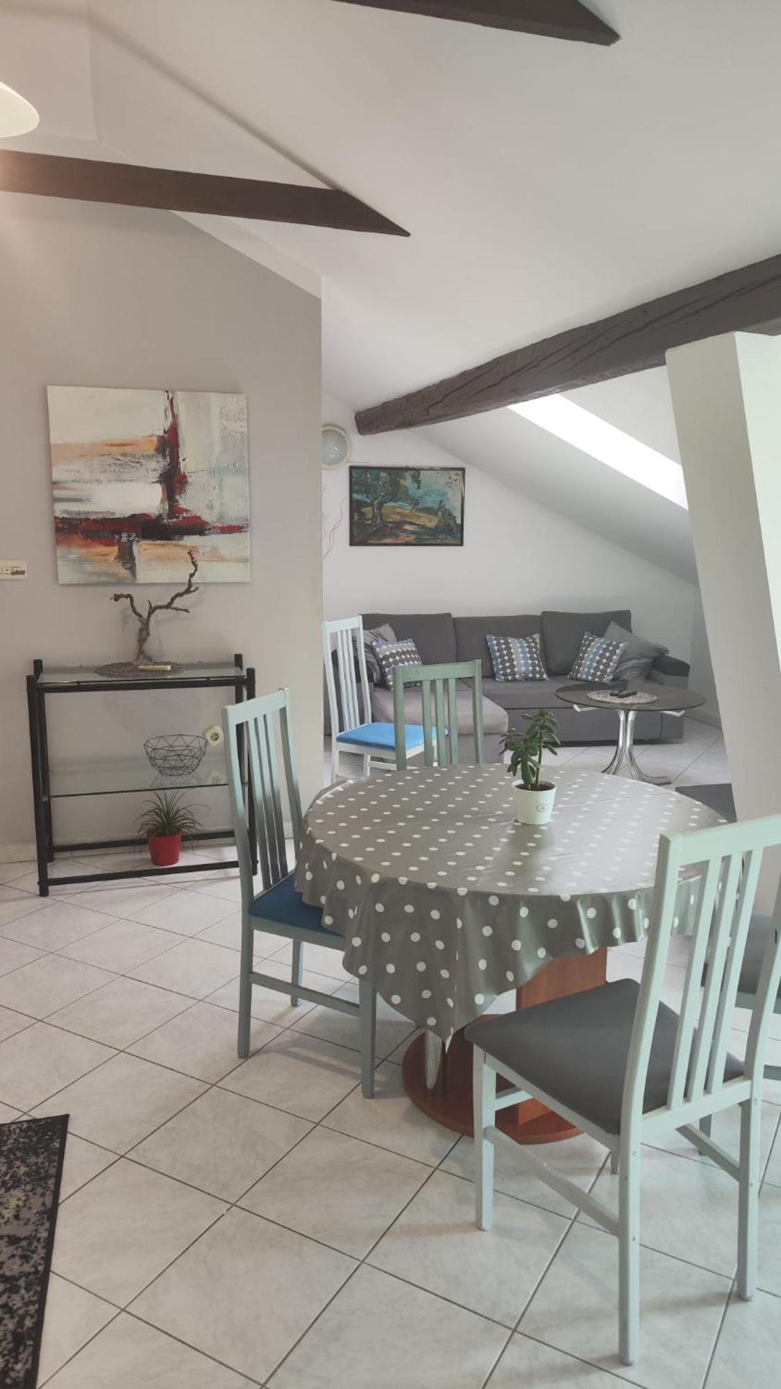 Apartments Suri Vodice Bagian luar foto