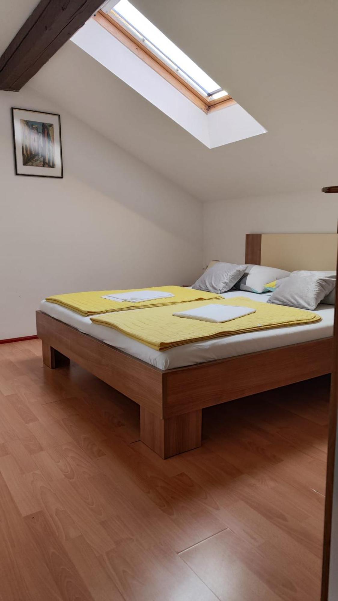 Apartments Suri Vodice Bagian luar foto